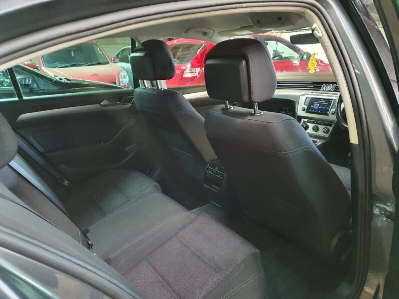 VOLKSWAGEN PASSAT SE BUSINESS