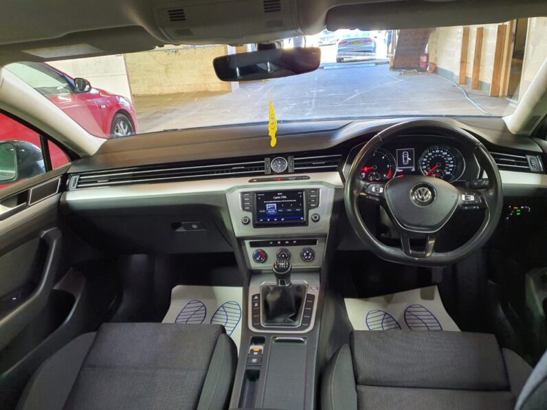 VOLKSWAGEN PASSAT SE BUSINESS