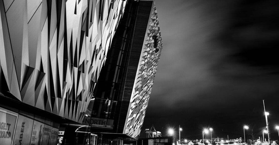 image of Belfast city at night