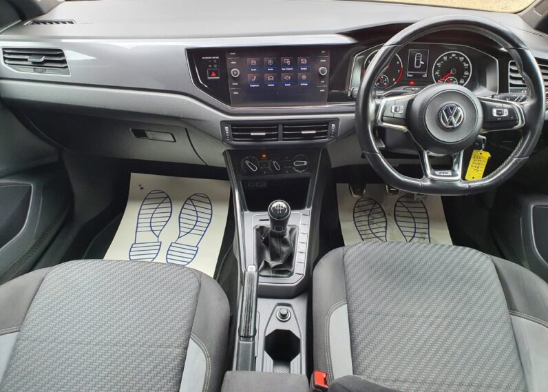 VOLKSWAGEN POLO R-LINE