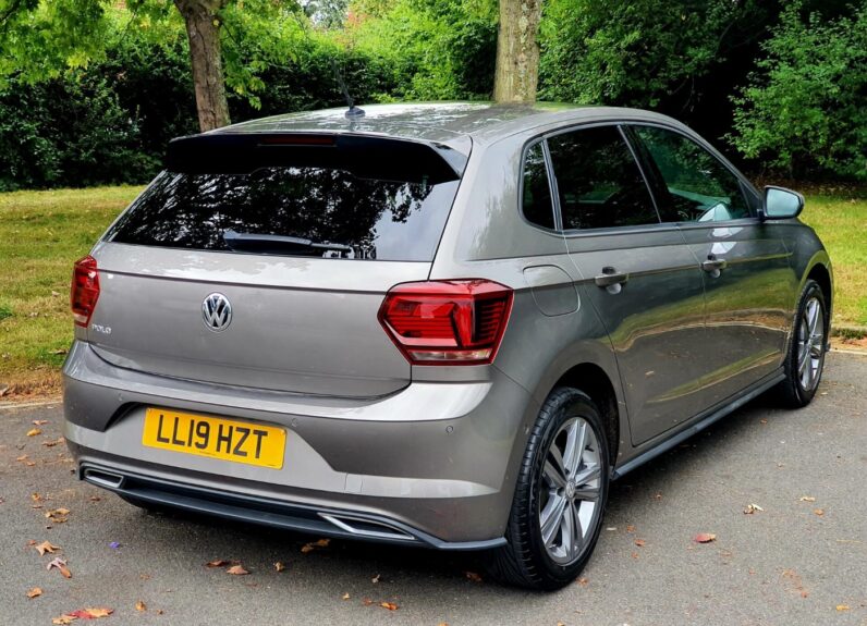 VOLKSWAGEN POLO R-LINE