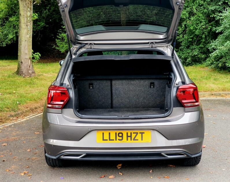 VOLKSWAGEN POLO R-LINE