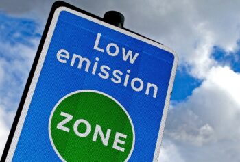 Low emission road sign
