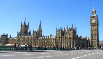 image of houses of parliament in london