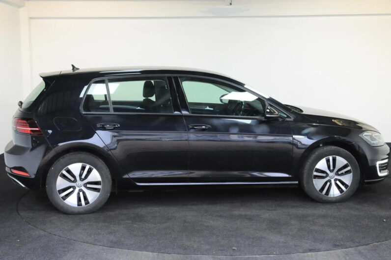 VOLKSWAGEN E-GOLF