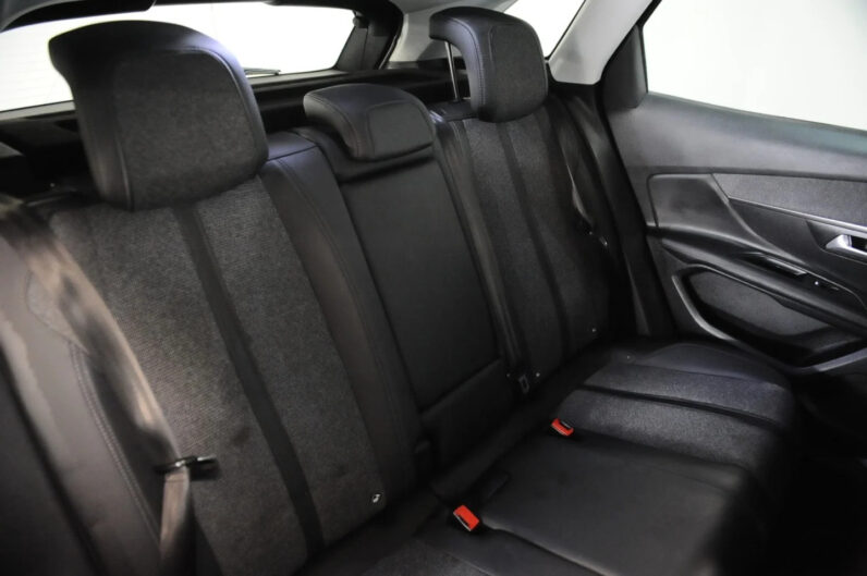 PEUGEOT 3008 BLUEHDI ALLURE
