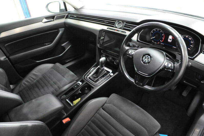VOLKSWAGEN PASSAT GT TSI EVO DESG
