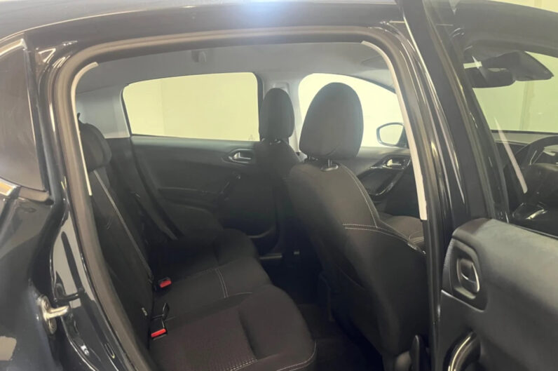 PEUGEOT 208 S/S TECH EDITION