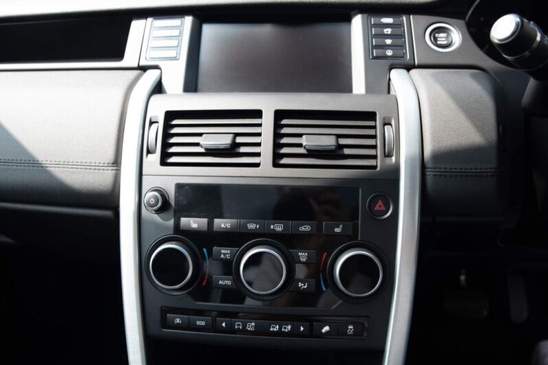 LAND ROVER DISCOVERY SPORT TD4 SE TECH