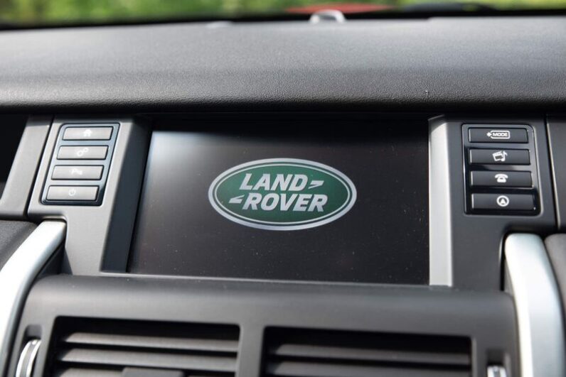 LAND ROVER DISCOVERY SPORT TD4 SE TECH
