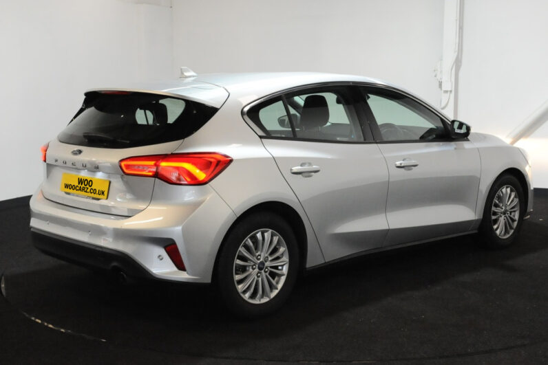 FORD FOCUS TITANIUM