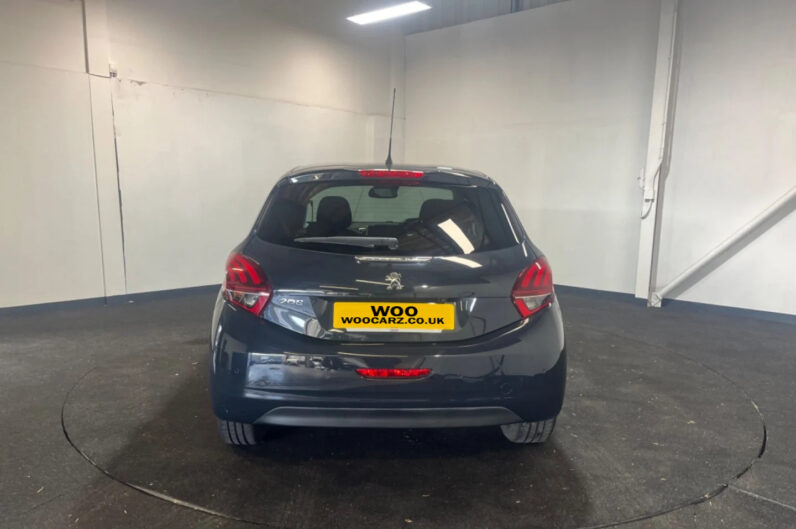 PEUGEOT 208 S/S TECH EDITION