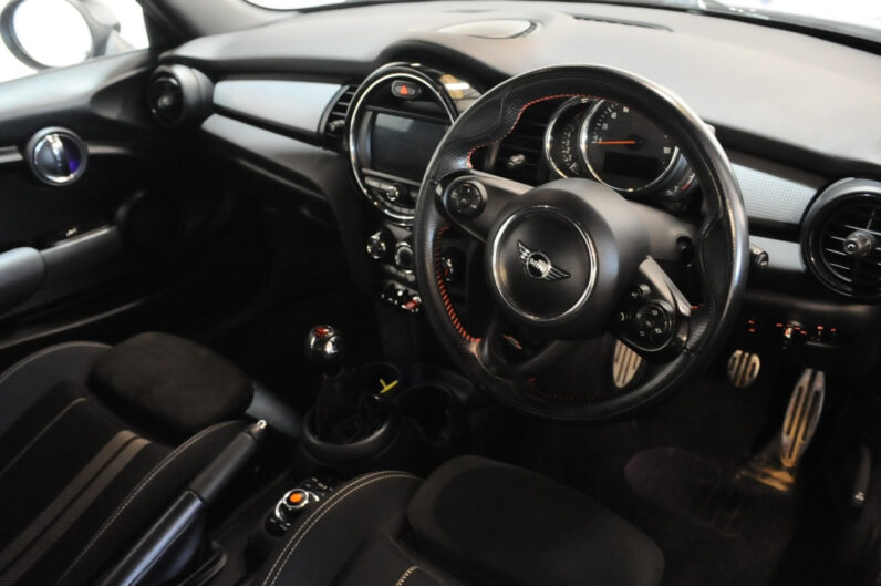 MINI HATCH COOPER SPORT