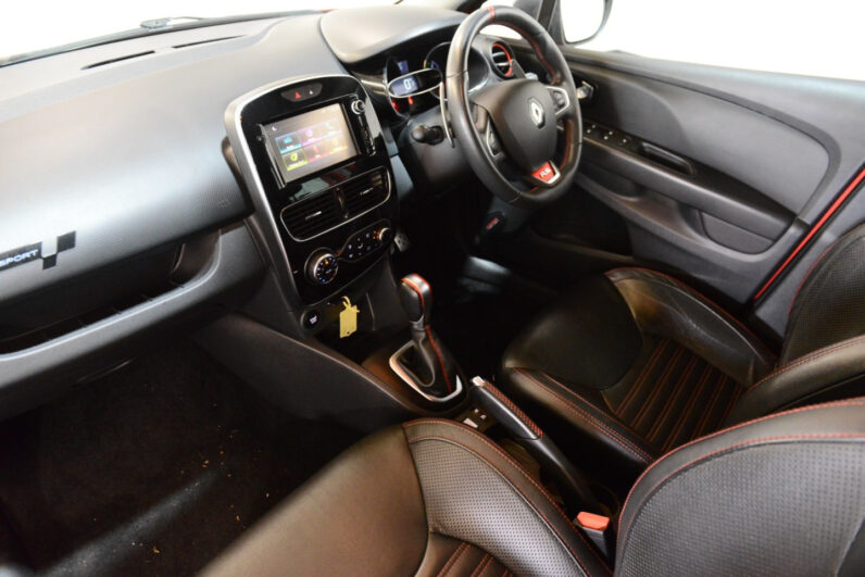 RENAULT CLIO RENAULTSPORT NAV