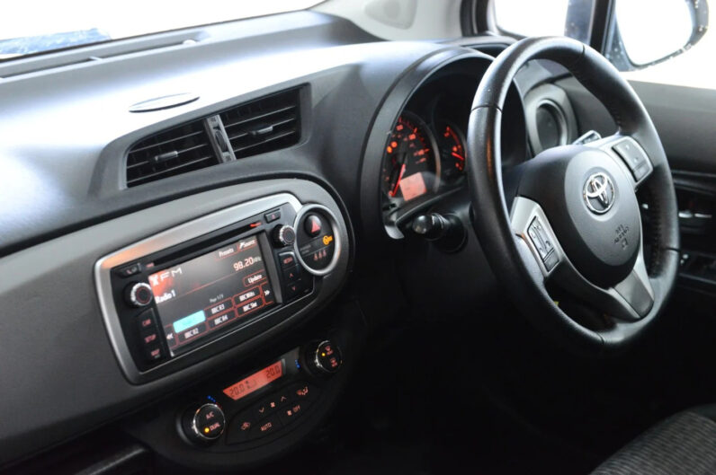 TOYOTA YARIS VVT-I ICON PLUS