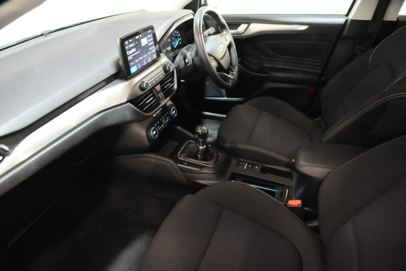 FORD FOCUS TITANIUM
