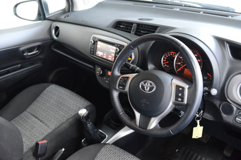 TOYOTA YARIS VVT-I ICON PLUS