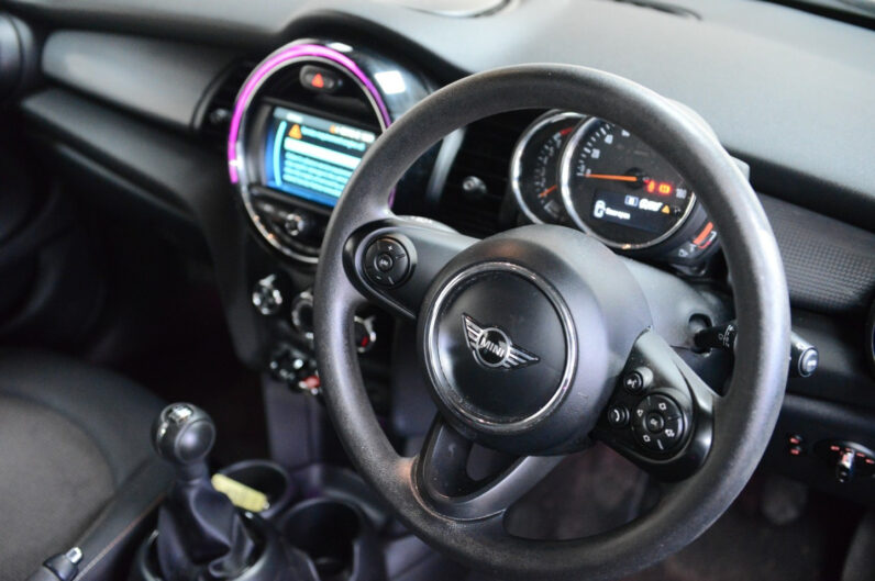 MINI HATCH COOPER CLASSIC