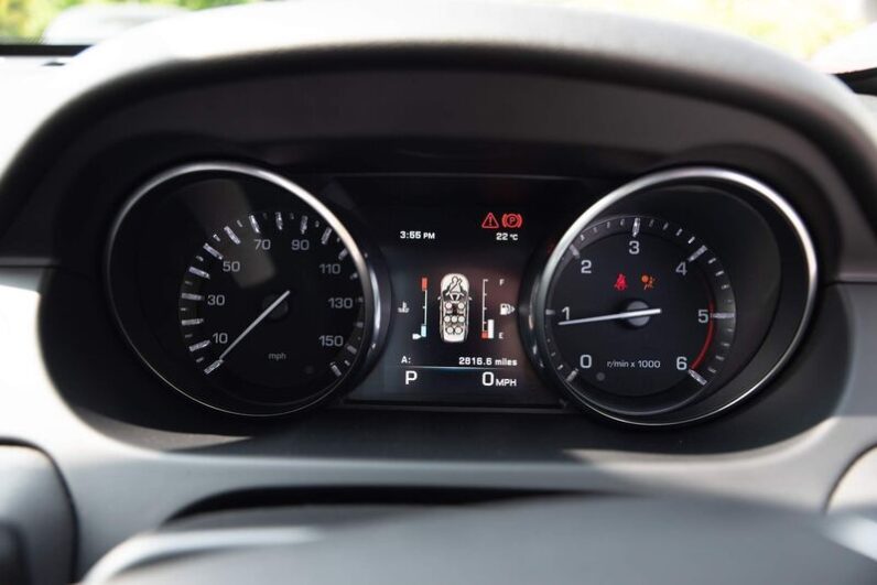 LAND ROVER DISCOVERY SPORT TD4 SE TECH
