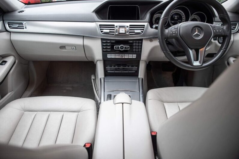 MERCEDES-BENZ E CLASS E220 CDI SE