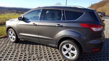 ford kuga car
