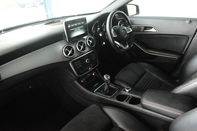 MERCEDES-BENZ CLA CLASS CLA 200 D AMG LINE