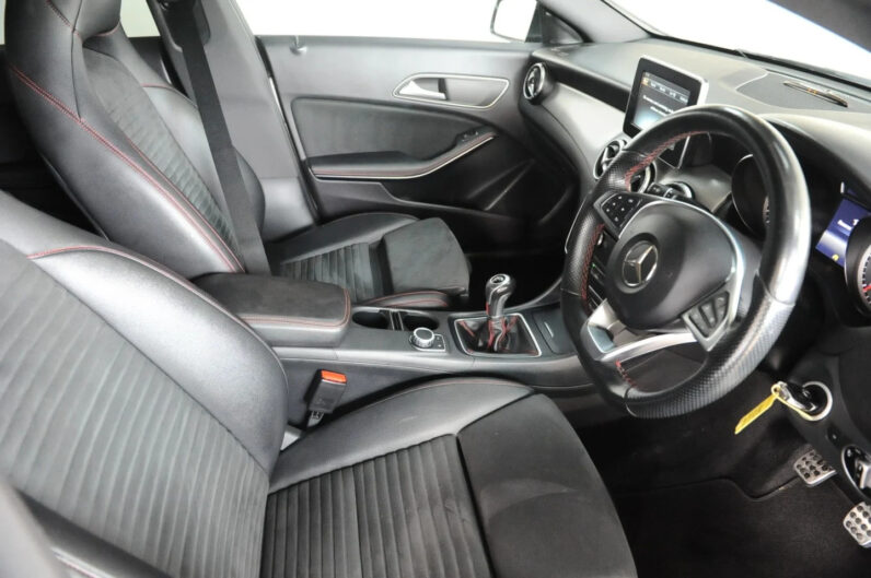 MERCEDES-BENZ CLA CLASS CLA 200 D AMG LINE
