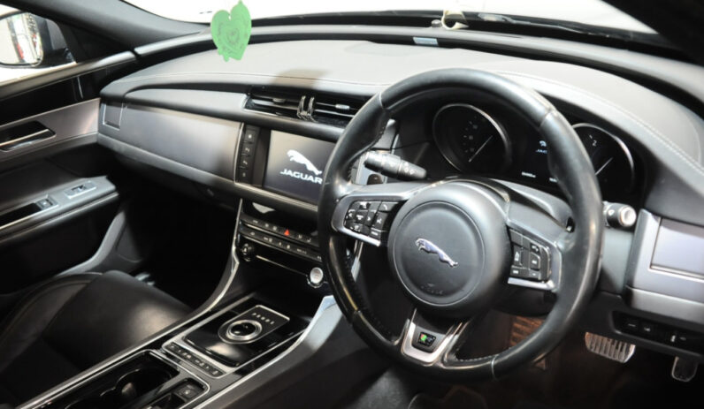 JAGUAR XF R-SPORT