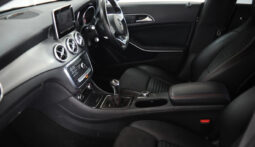 MERCEDES-BENZ CLA 180 AMG LINE