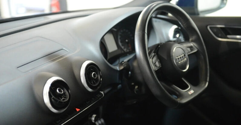 AUDI A3 SPORTBACK TFSI S LINE