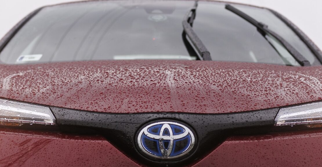 image of a red toyota Yaris