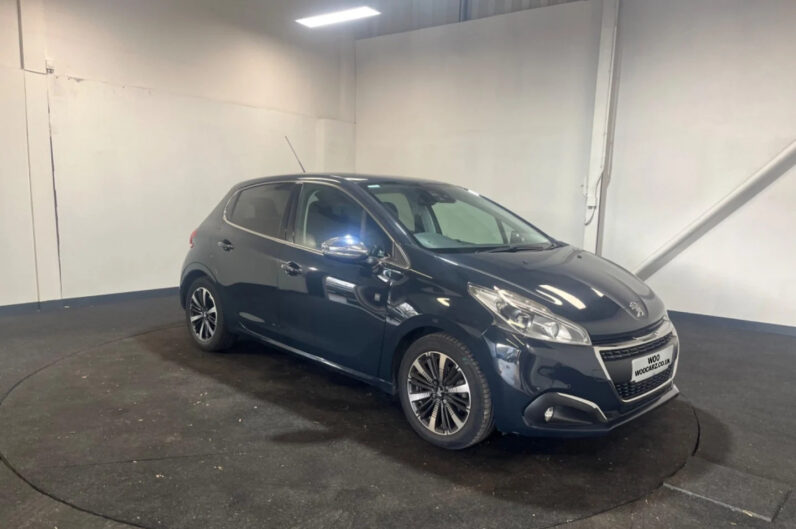 PEUGEOT 208 S/S TECH EDITION