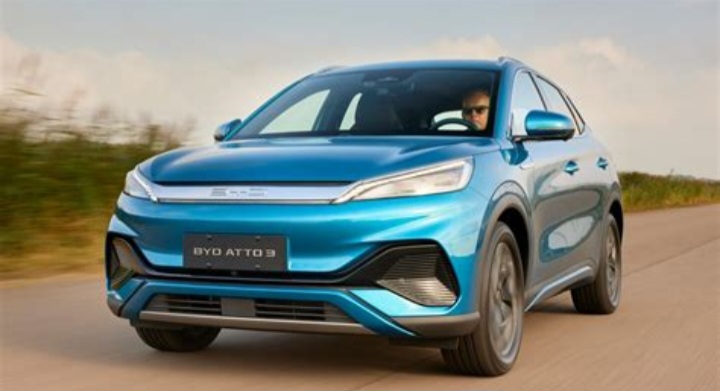 blue chinese EV car byd