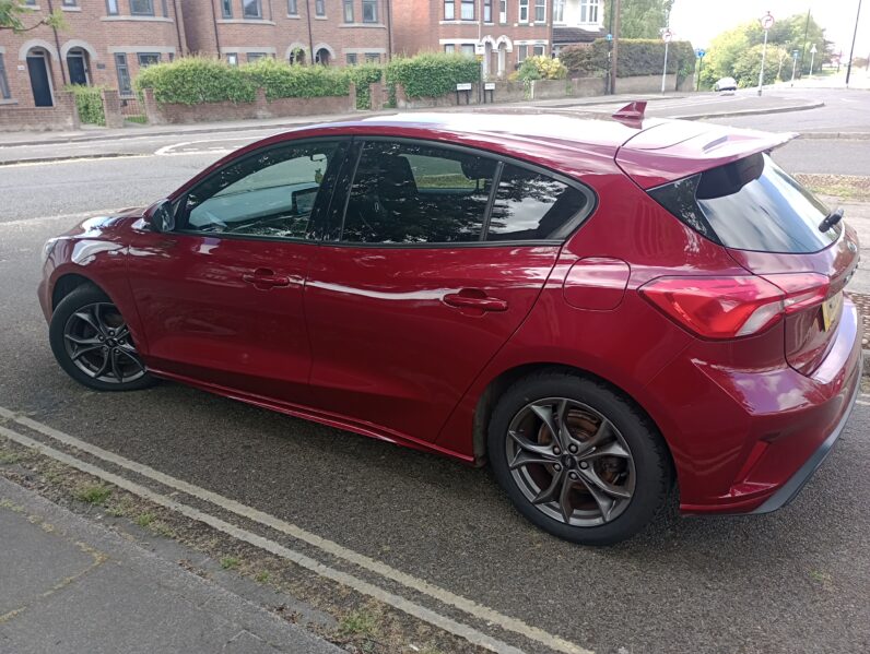 FORD FOCUS ST-LINE