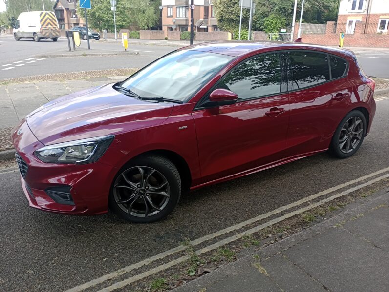 FORD FOCUS ST-LINE