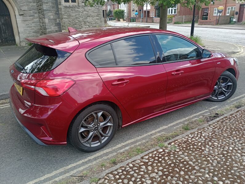FORD FOCUS ST-LINE