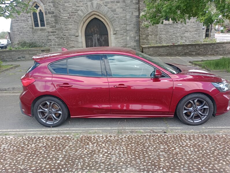 FORD FOCUS ST-LINE