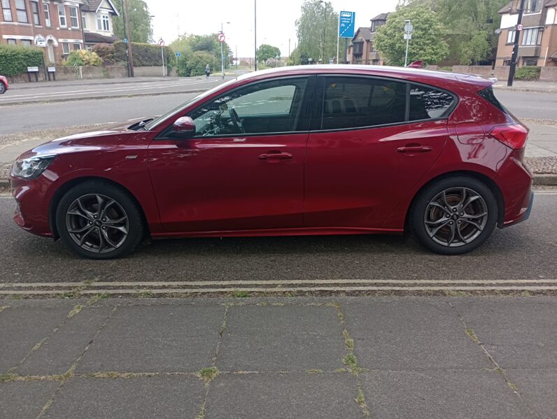 FORD FOCUS ST-LINE