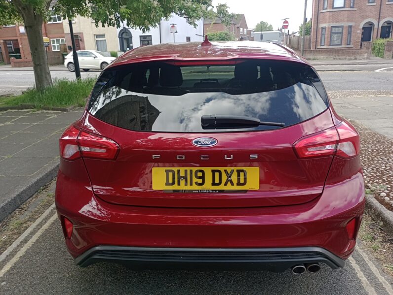 FORD FOCUS ST-LINE