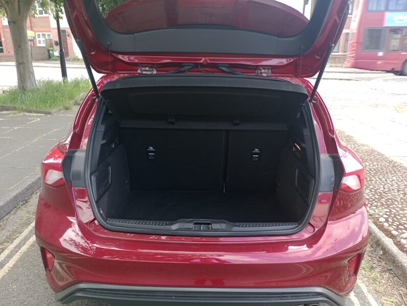 FORD FOCUS ST-LINE