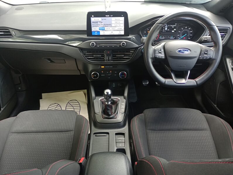 FORD FOCUS ST-LINE
