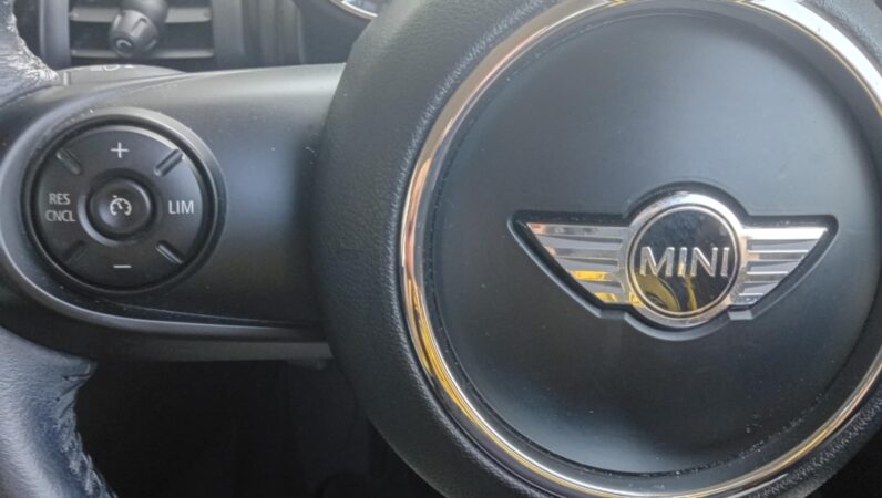 Mini Hatch One
