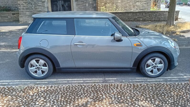 Mini Hatch One
