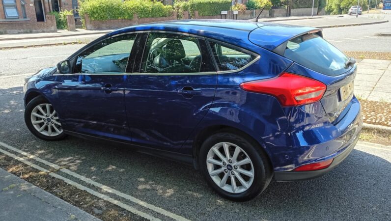 FORD FOCUS TITANIUM TDCI 5-Door