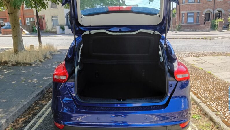 FORD FOCUS TITANIUM TDCI 5-Door